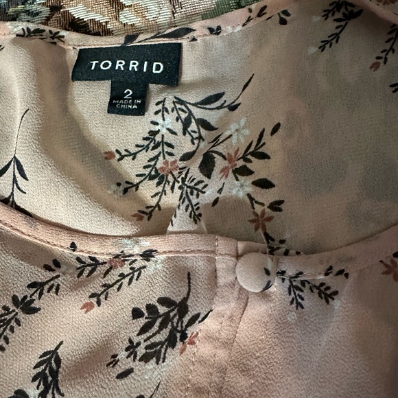 Pink Top. - Picture 2 of 2